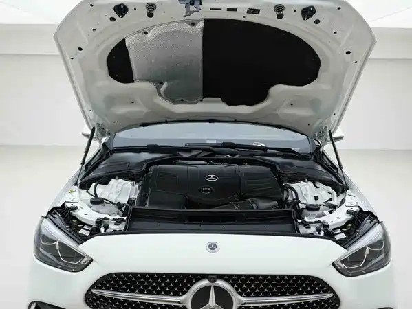 Mercedes-Benz C-Class 2024