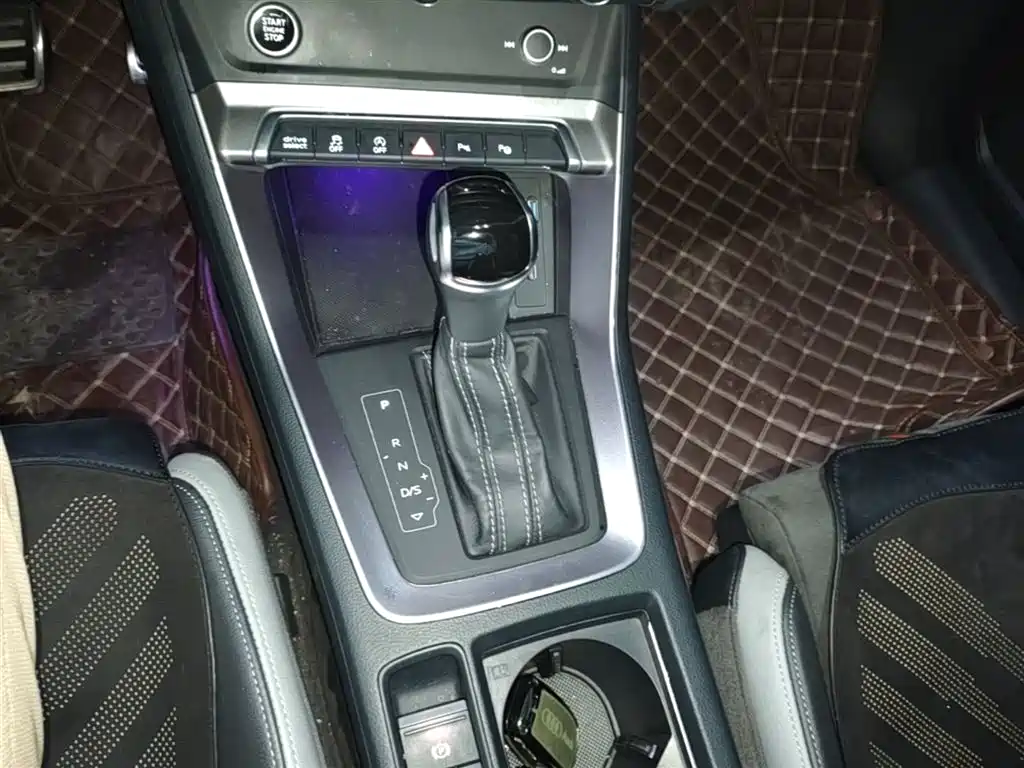 Audi Q3 2021 — фото 14