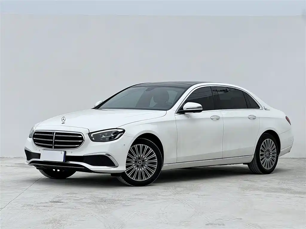 Mercedes-Benz E-Class 2022 — фото 1