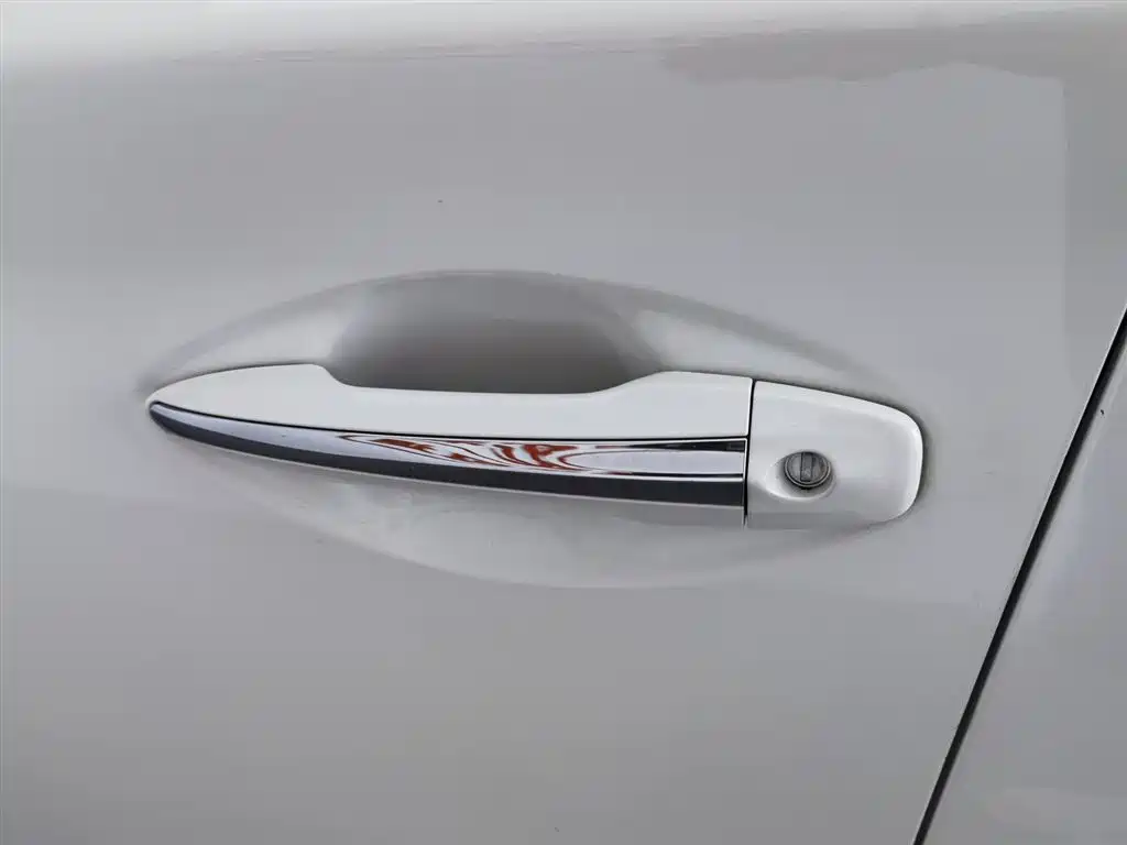 Infiniti Q50L 2016 — фото 18