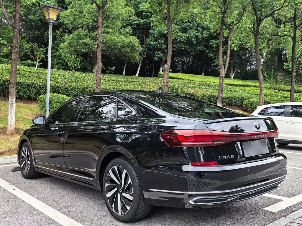 Volkswagen Passat 2022