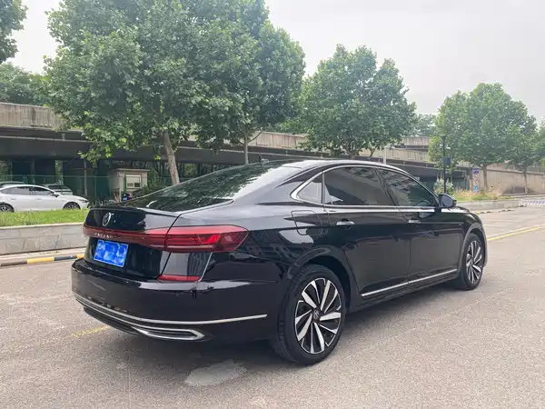 Volkswagen Passat 2022
