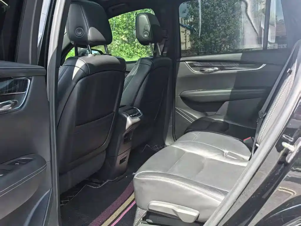 Cadillac XT6 2020 — фото 10