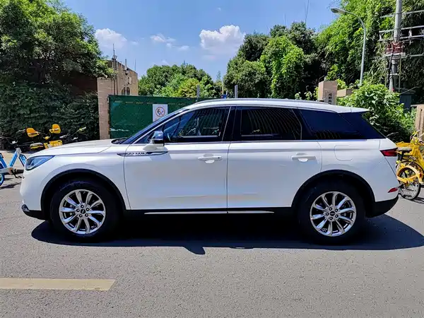 Lincoln Corsair 2020