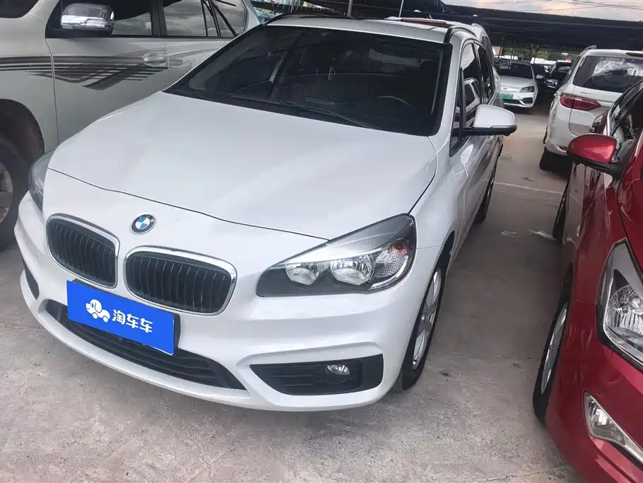 BMW 2 Series Active Tourer 2016 — фото 1
