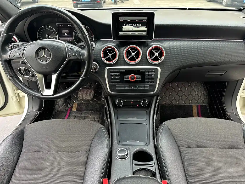 Mercedes-Benz A-Class 2014 — фото 7