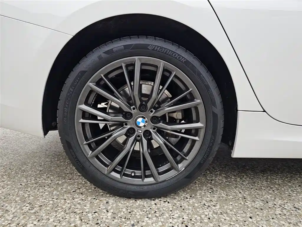 BMW 3 Series 2022 — фото 15