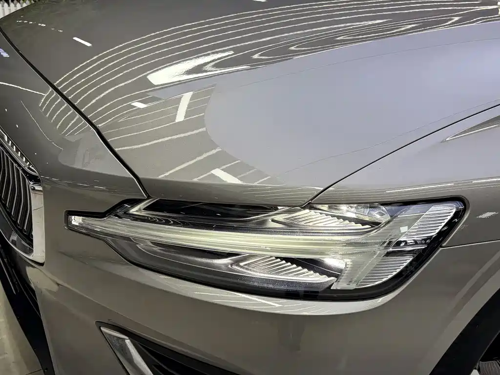 Volvo S60 2021 — фото 12