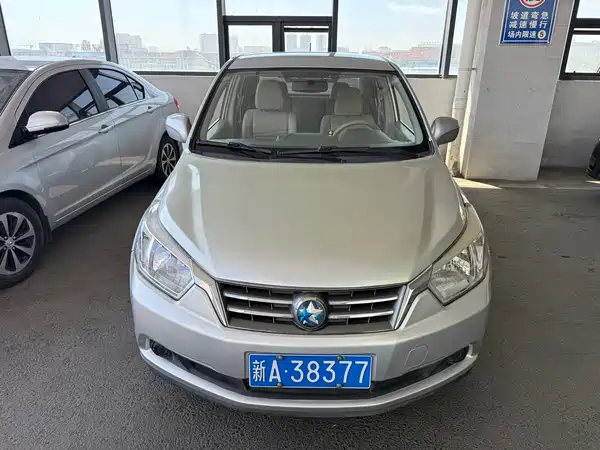 Venucia D50 2013