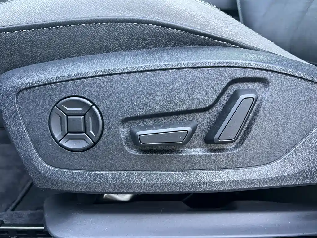 Audi Q3 2022 — фото 11