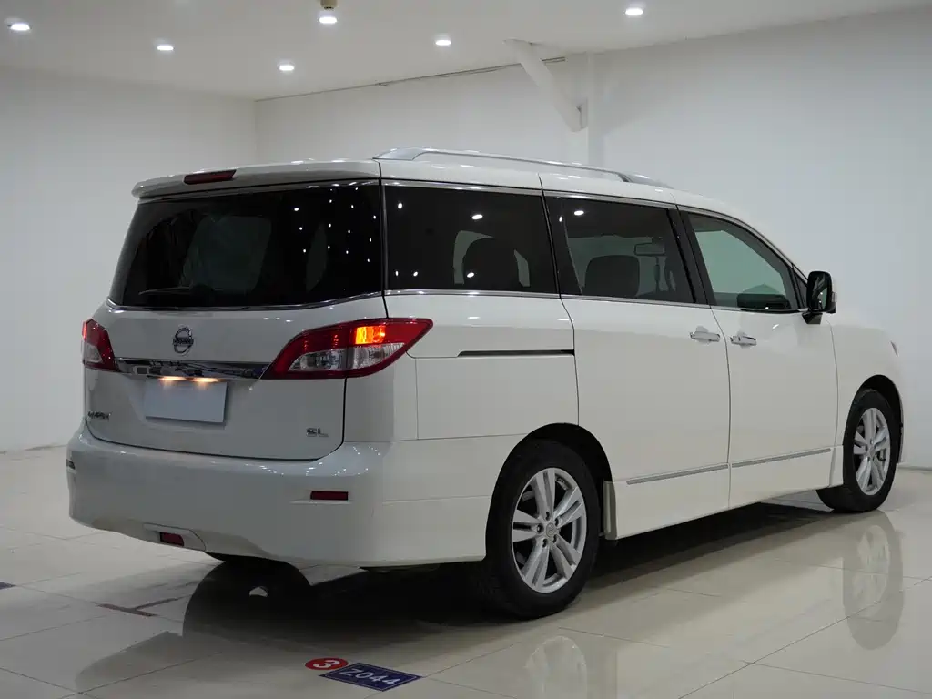 Nissan Quest 2016