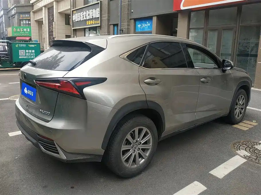 Lexus NX 2019
