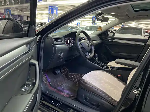Skoda Superb 2023