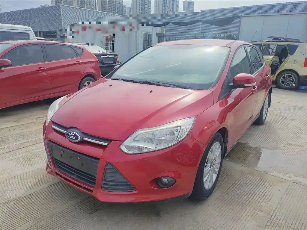 Ford Focus 2014 — фото 1