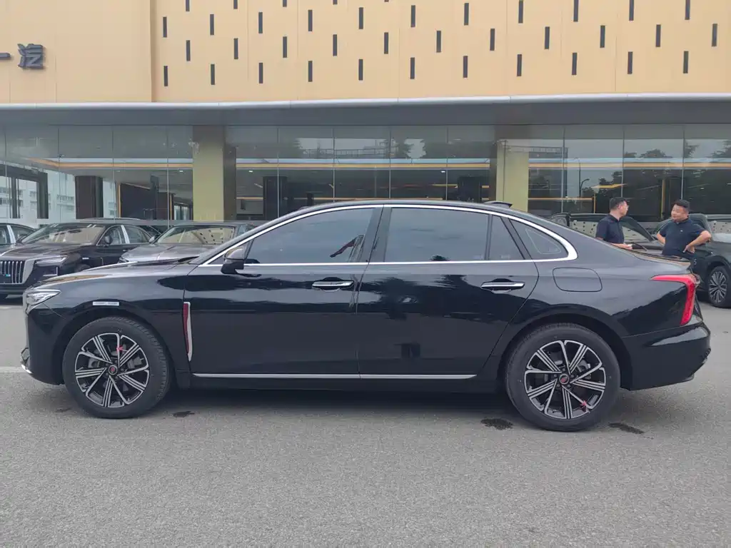 Hongqi H5 PHEV 2025 — фото 10