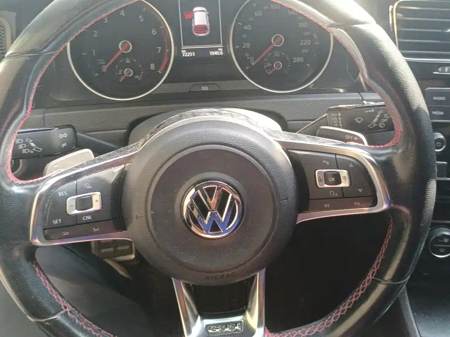 Volkswagen Golf GTI 2018 — фото 15