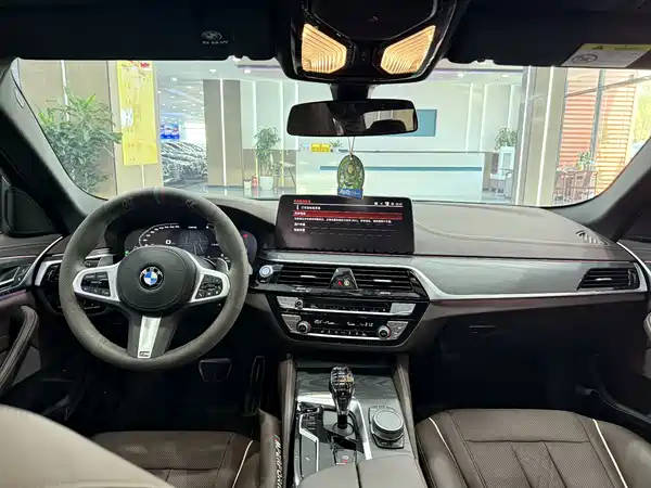 BMW 5 Series 2022