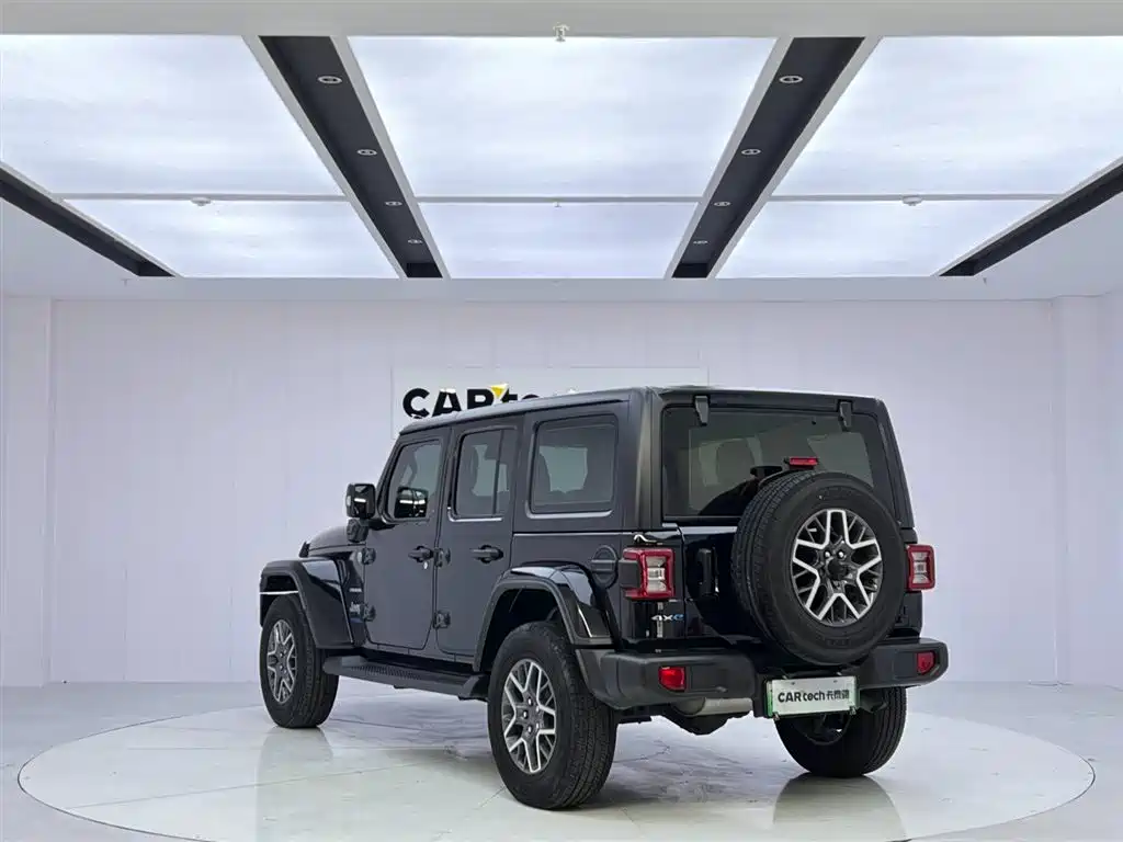 Jeep Wrangler PHEV 2023 — фото 3