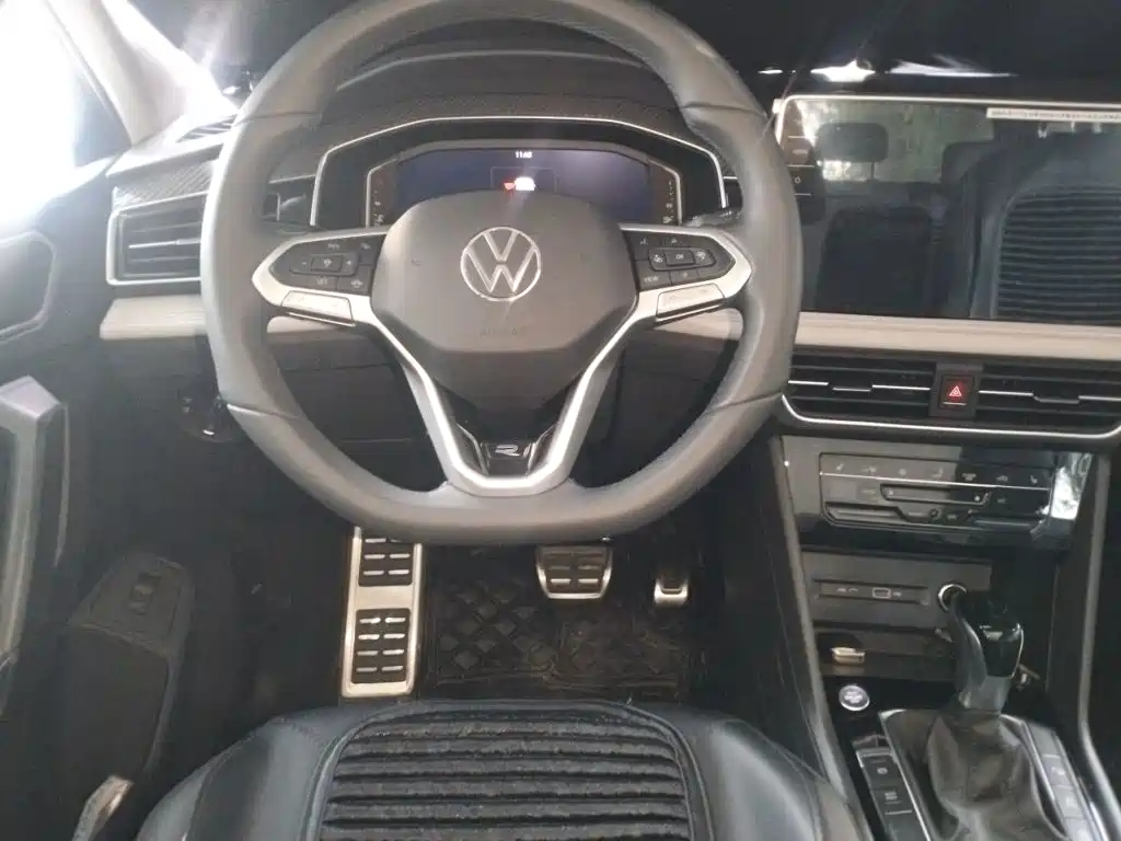 Volkswagen Tiguan L 2025 — фото 11