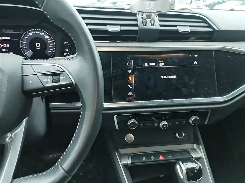Audi Q3 2020 — фото 13