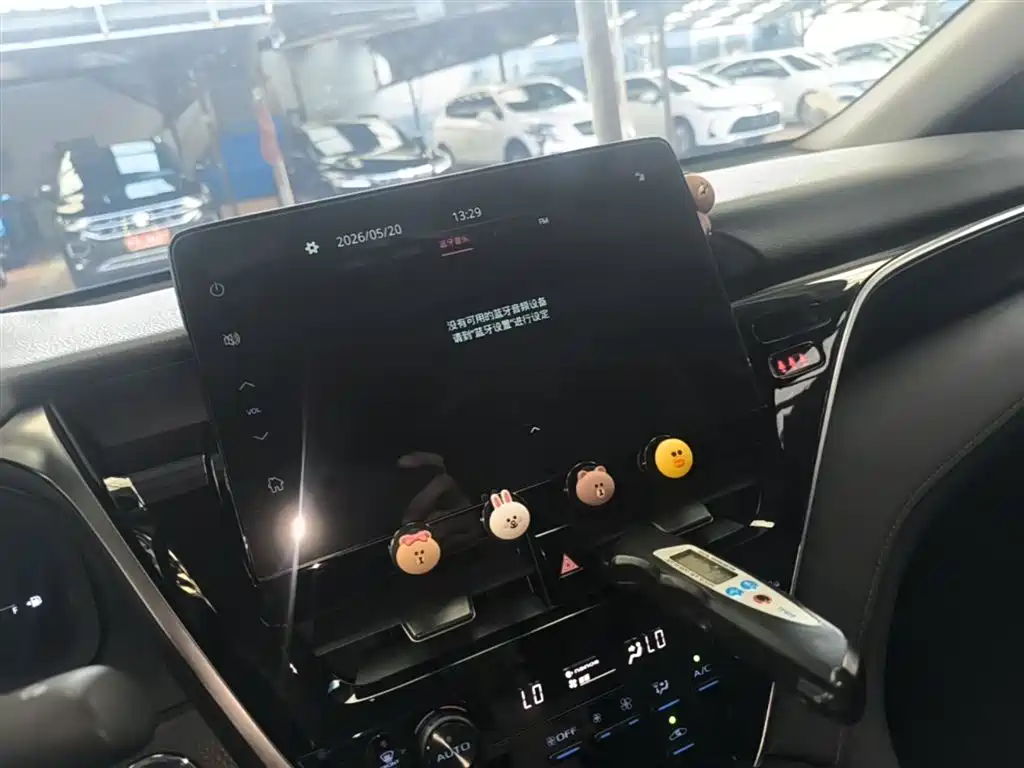 Toyota Camry 2023 — фото 13