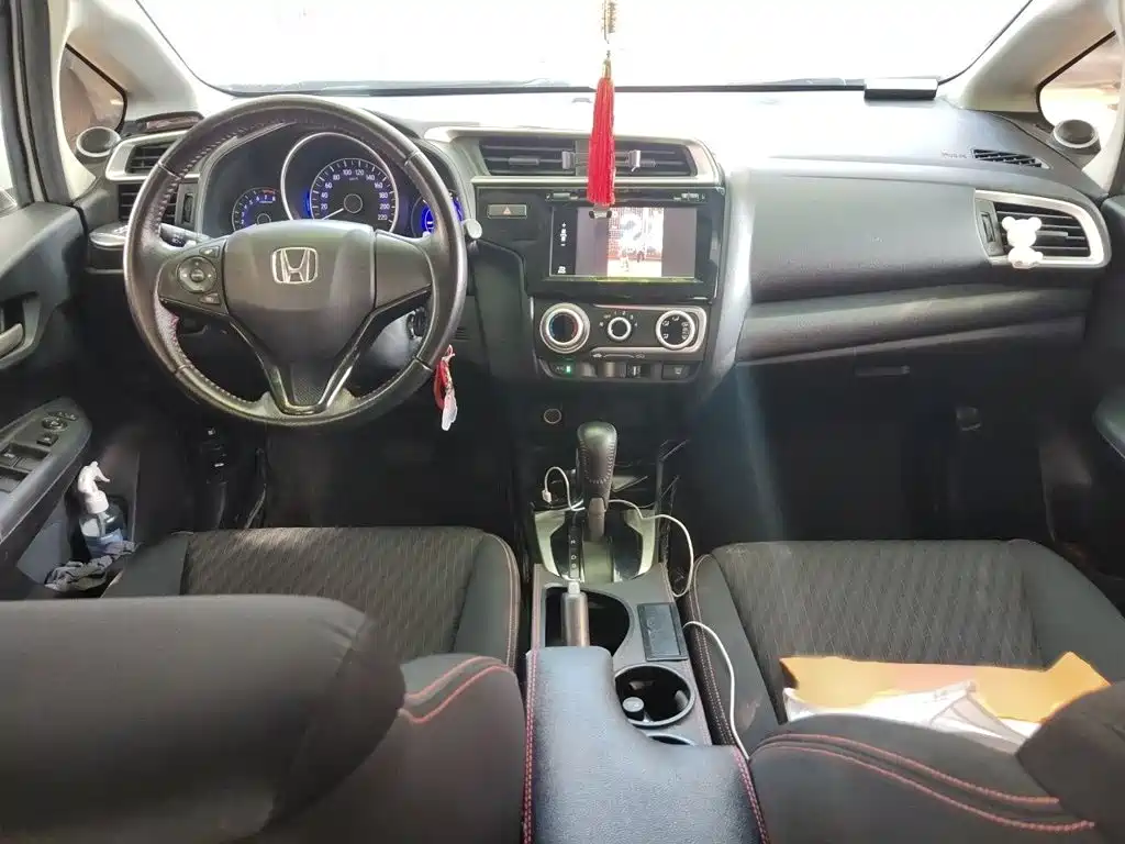 Honda Fit 2018 — фото 13