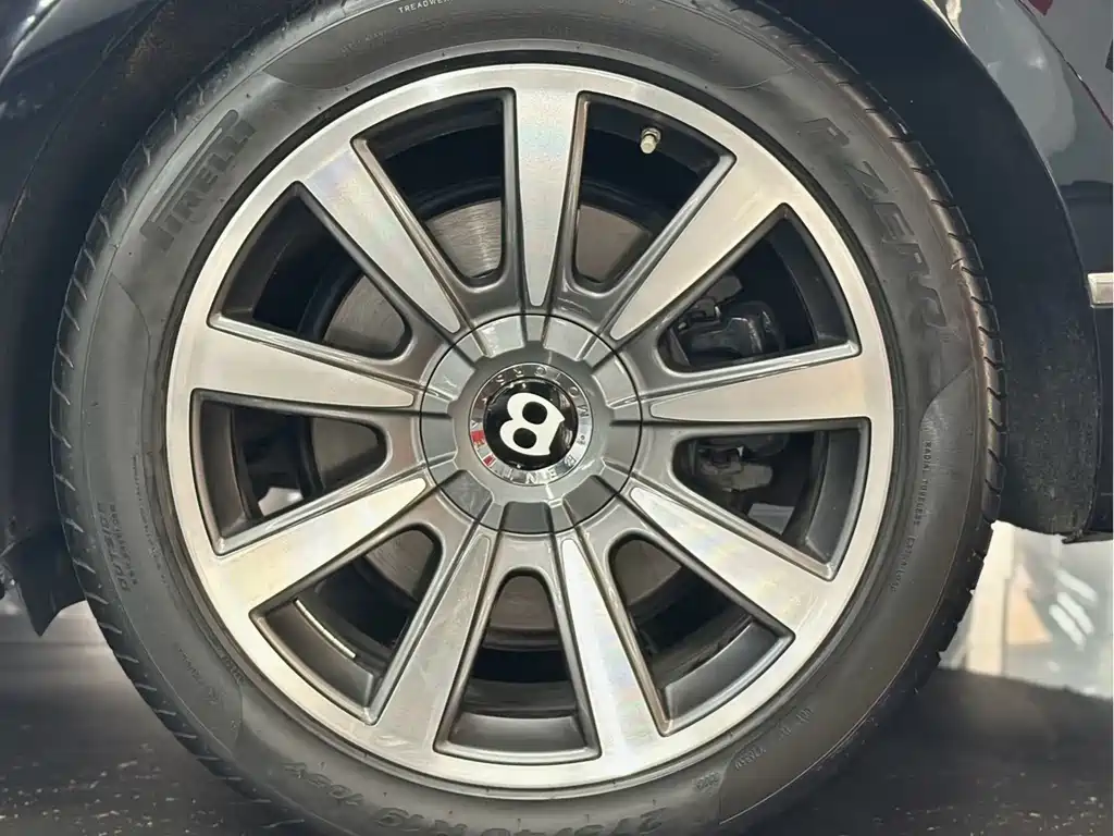 Bentley Flying Spur 2012 — фото 24