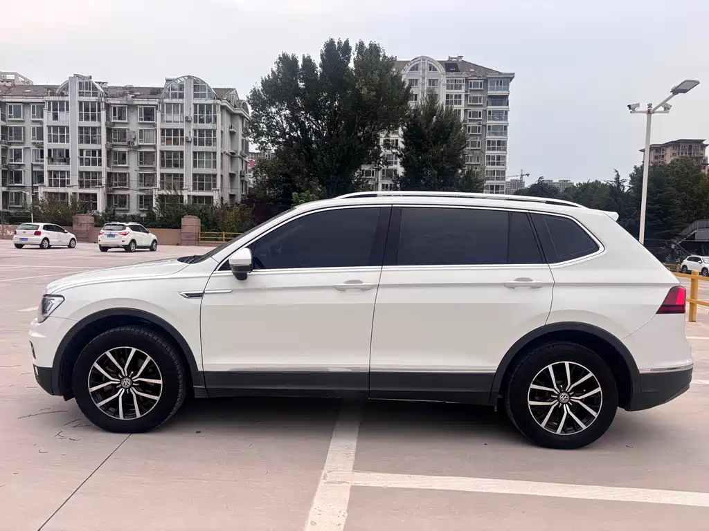 Volkswagen Tiguan L 2019 — фото 8