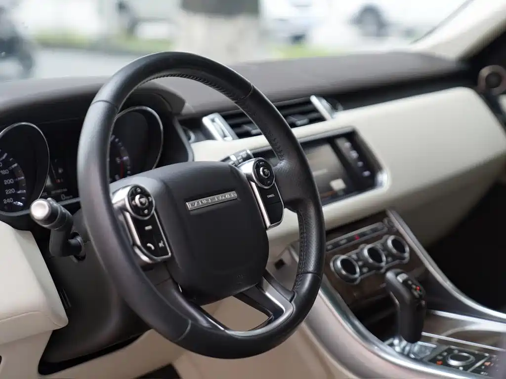 Land Rover Range Rover Sport 2015 — фото 16