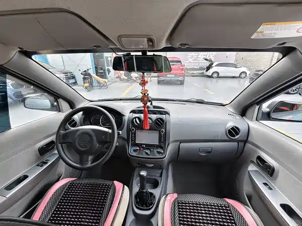 Wuling Hongguang 2013