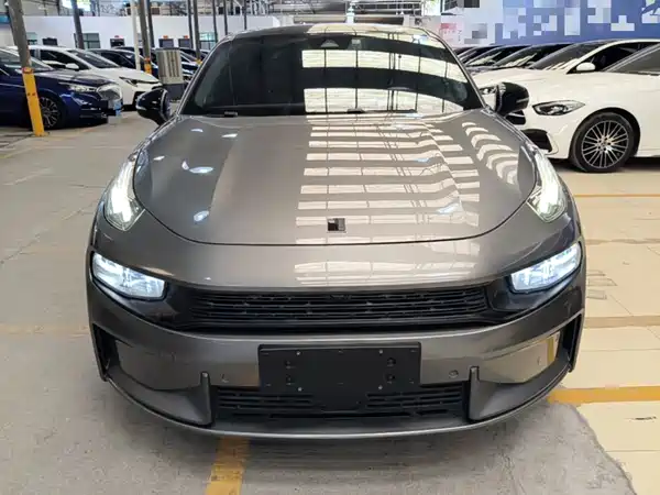 Lynk & Co 03 2022