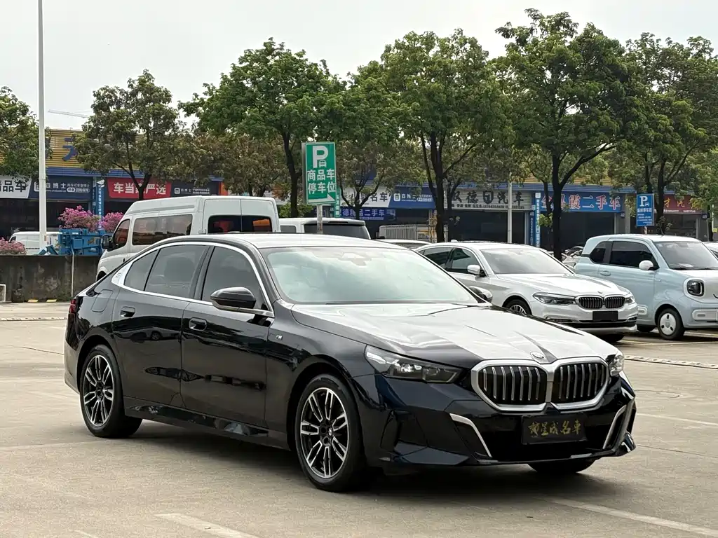 BMW 5 Series 2024