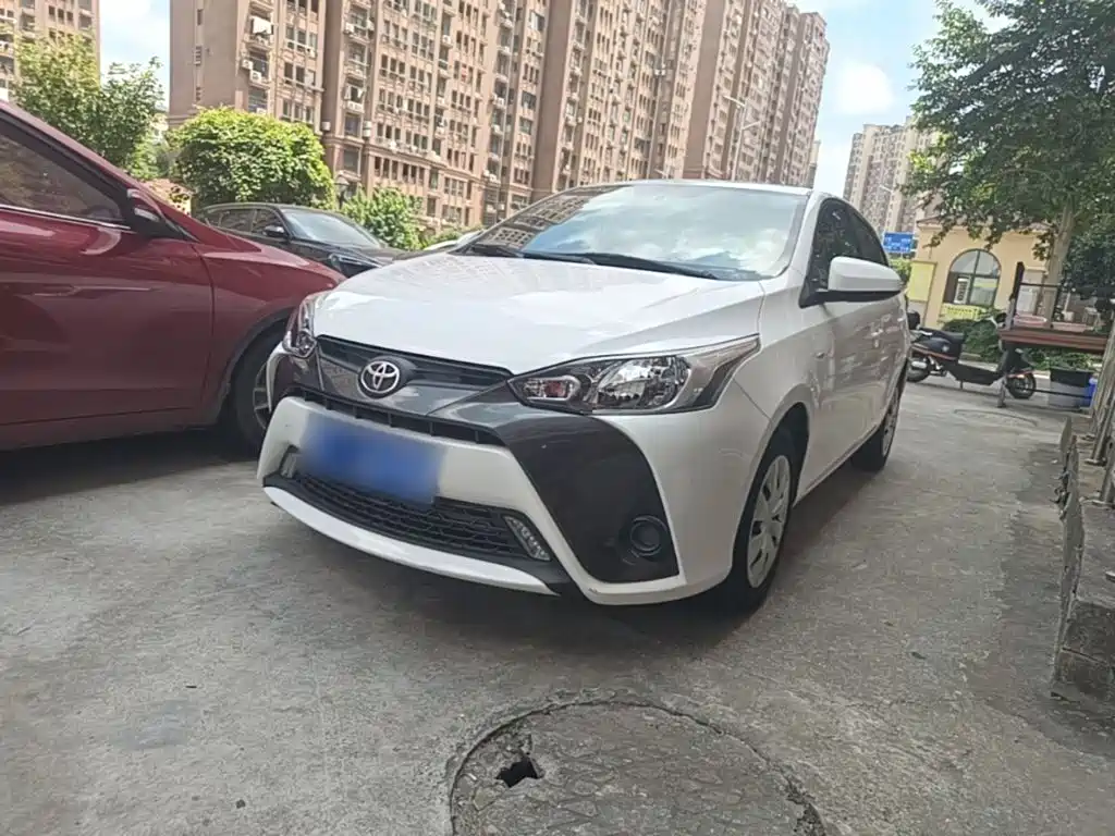 Toyota Yaris L 2018 — фото 2