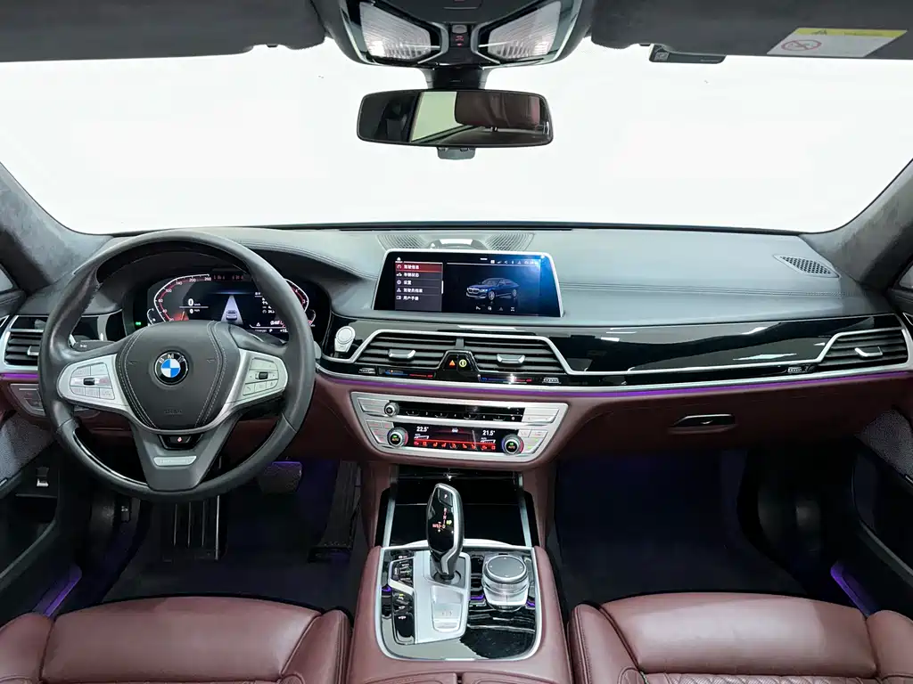 BMW 7 Series 2019 — фото 13