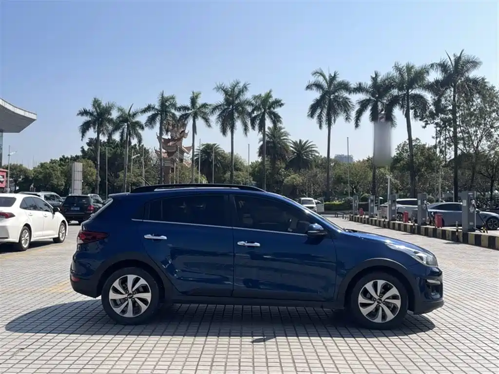 Kia KX Cross 2019 — фото 21