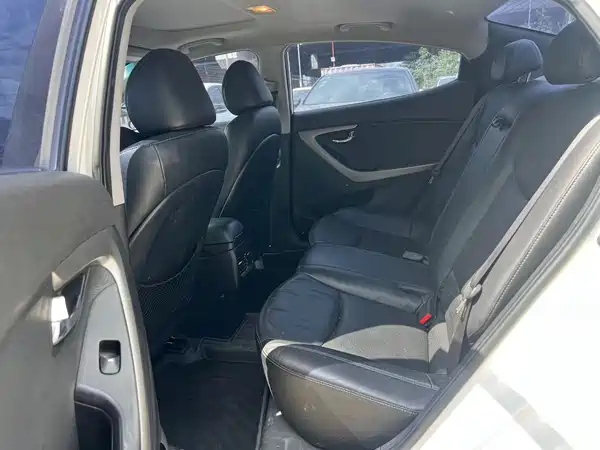 Hyundai Elantra Langdong 2014