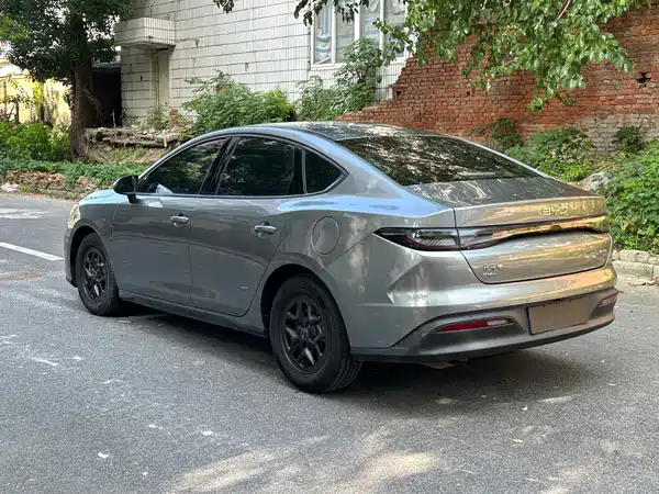 BYD Seal 05 DM-i 2025