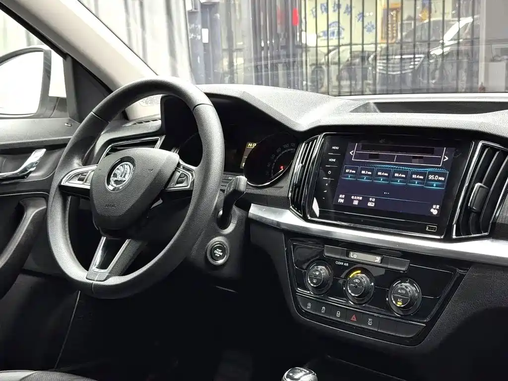 Skoda Kamiq 2022 — фото 10