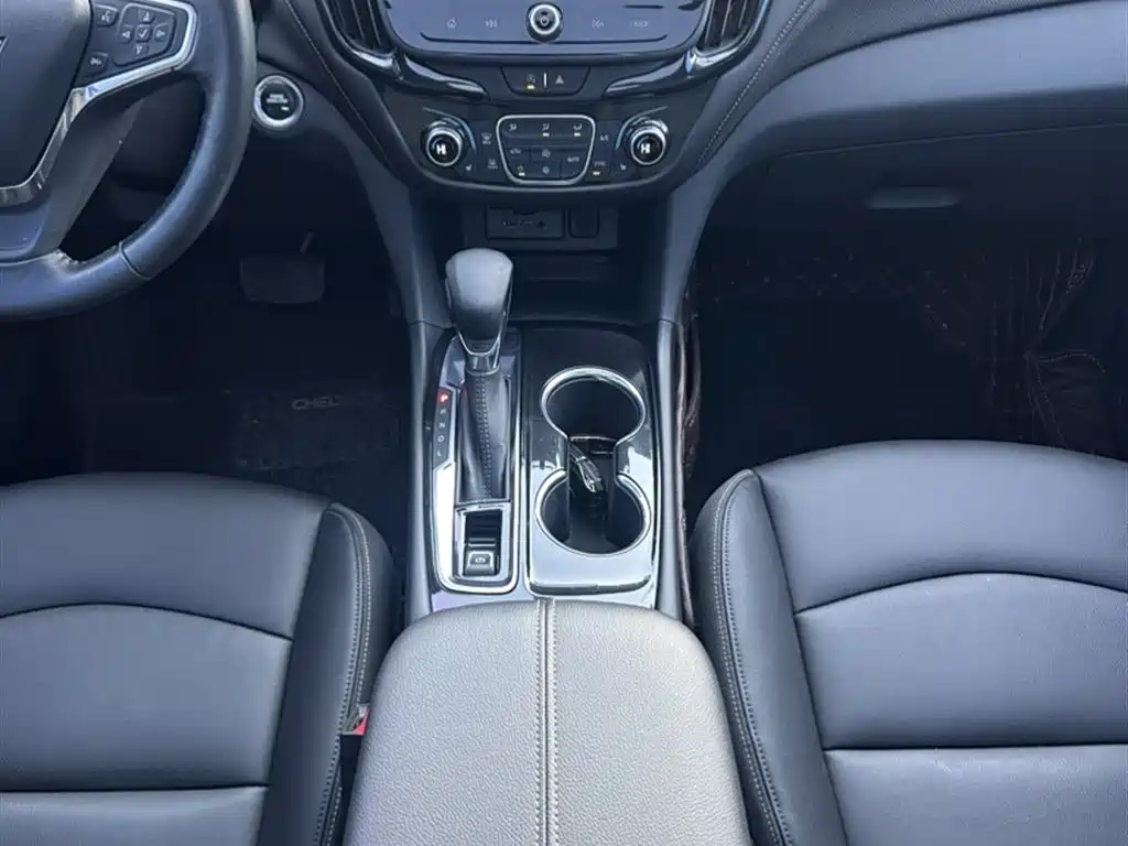 Chevrolet Equinox 2022 — фото 15