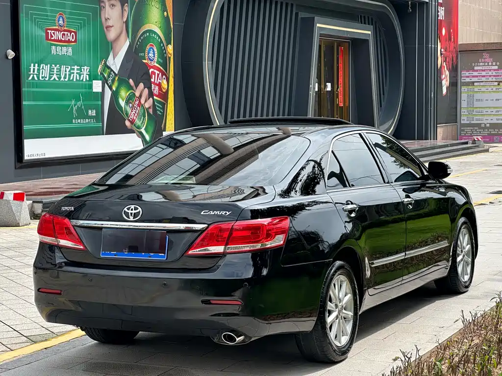 Toyota Camry 2013 — фото 13
