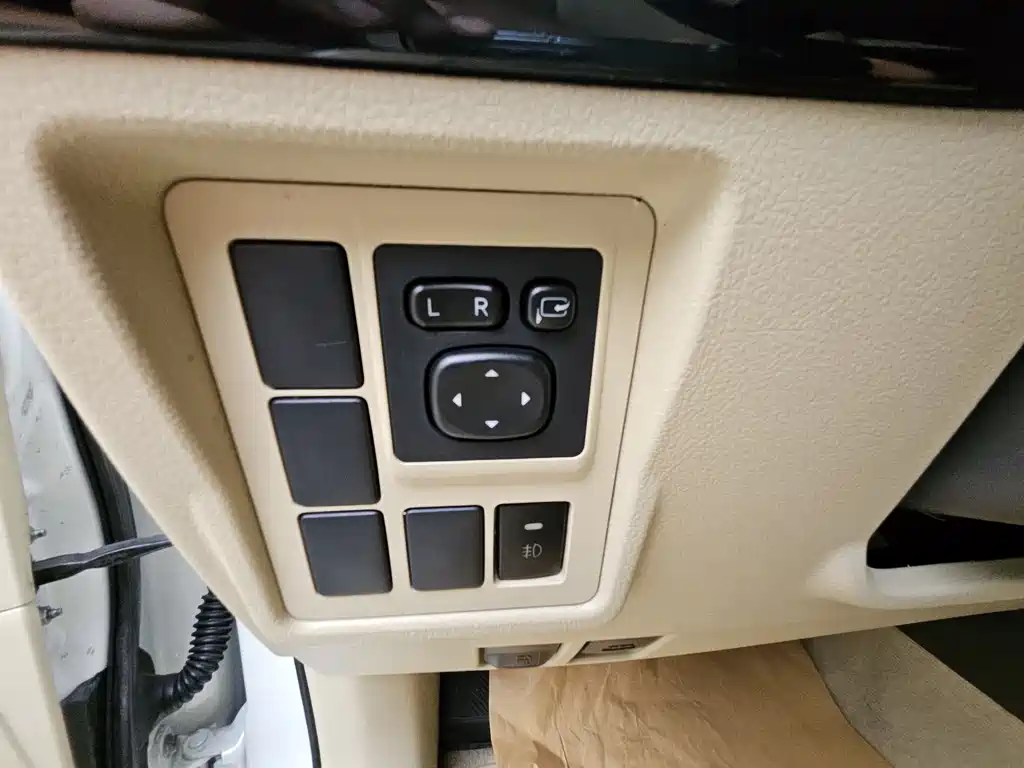 Toyota Prado 2015 — фото 6