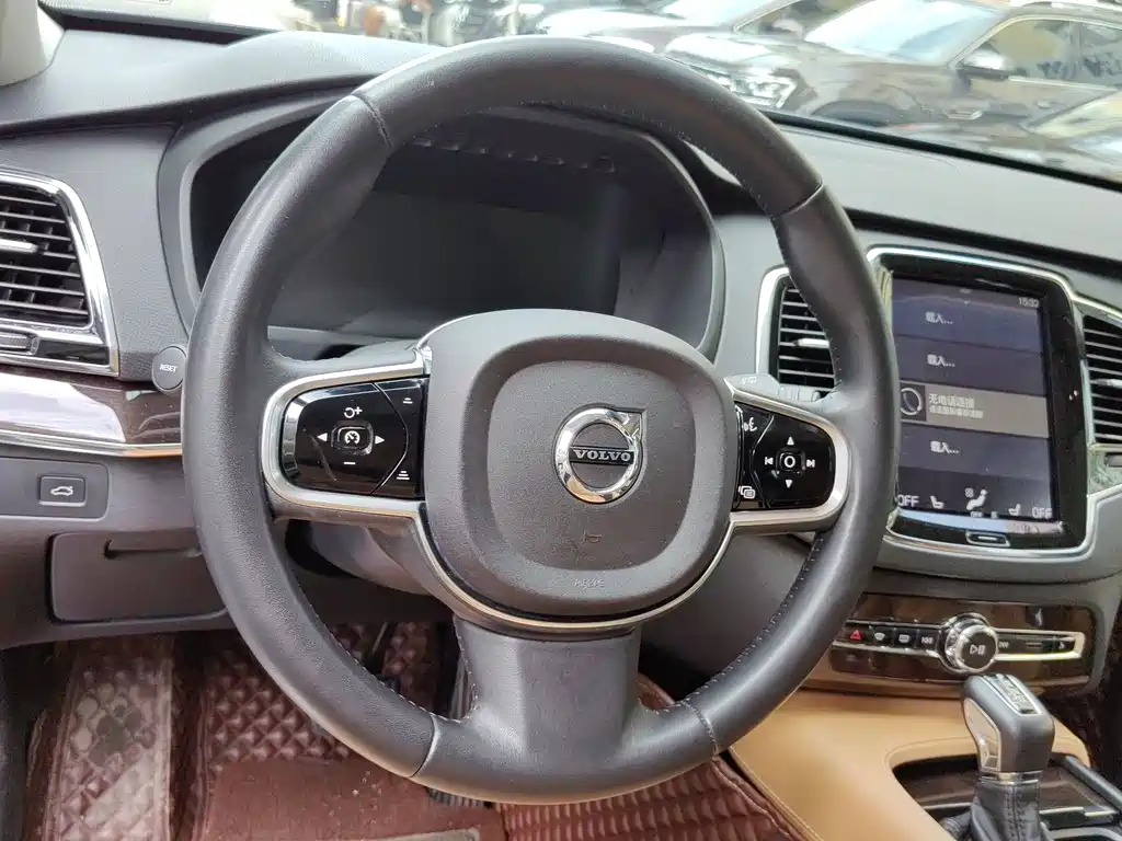 Volvo XC90 2016