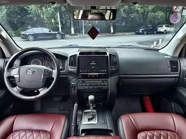 Toyota Land Cruiser 2015 — фото 4