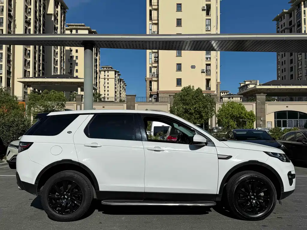 Land Rover Discovery Sport 2018 — фото 13