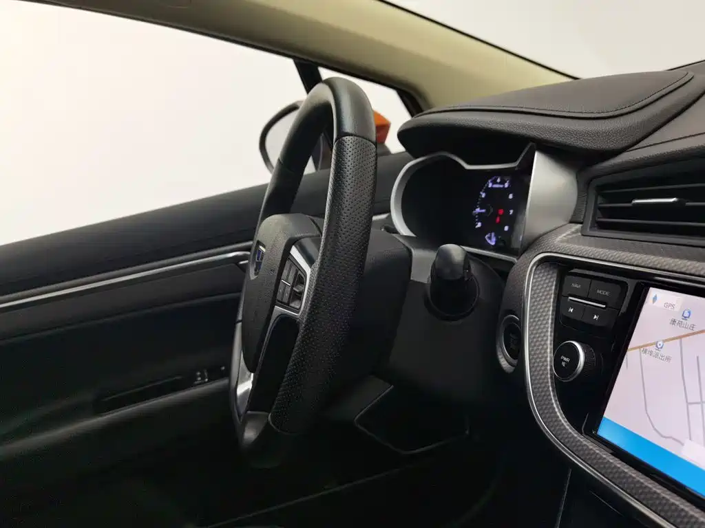 Geely Emgrand GS 2017 — фото 22