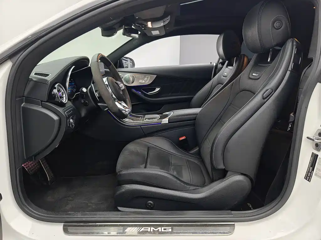 Mercedes-Benz C-Class AMG 2020 — фото 6