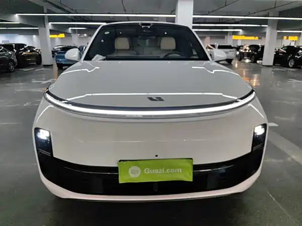 Li Auto L8 2025