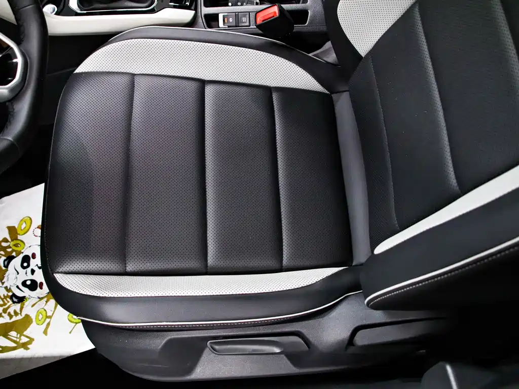 Volkswagen T-Roc 2023 — фото 14