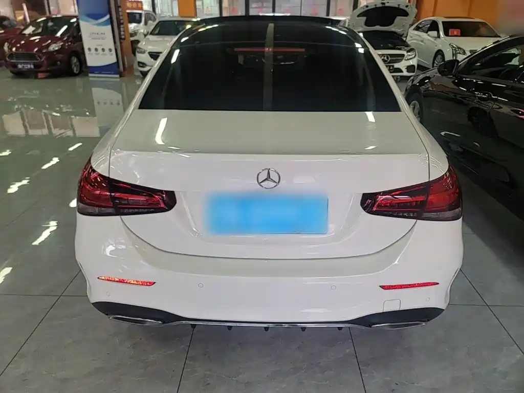 Mercedes-Benz A-Class 2020 — фото 6
