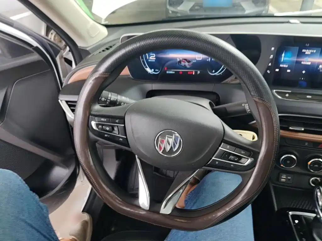 Buick Verano 2022 — фото 11